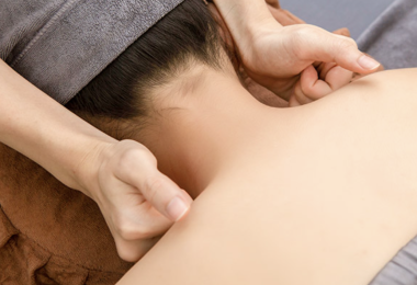 Massage Trị Liệu Body hoặc Cổ Vai Gáy